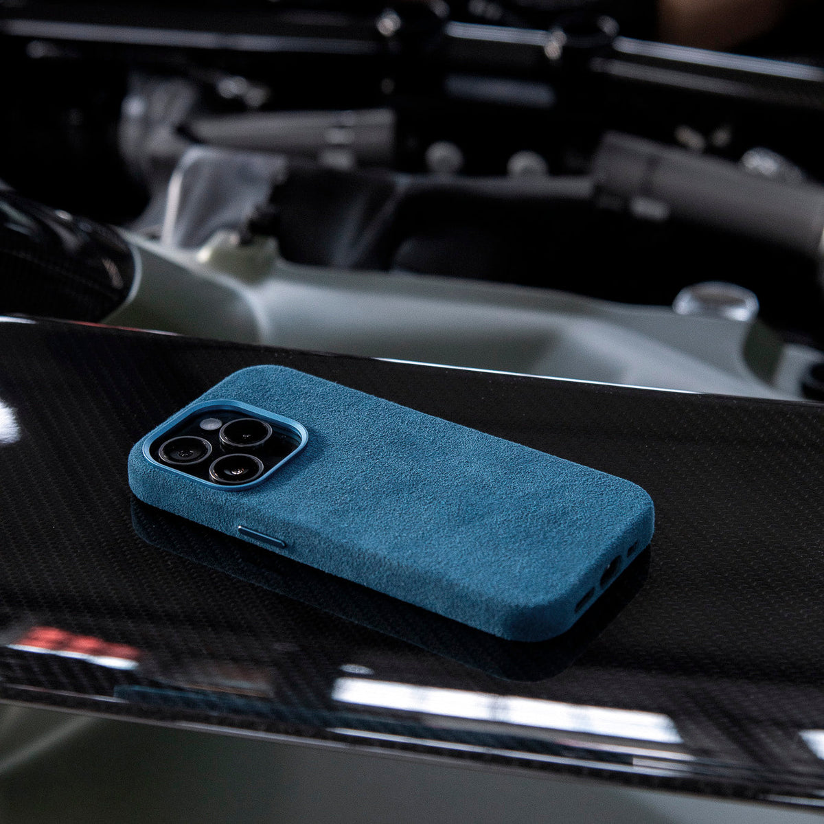 CAPA ALCANTARA AZUL MAGSAFE