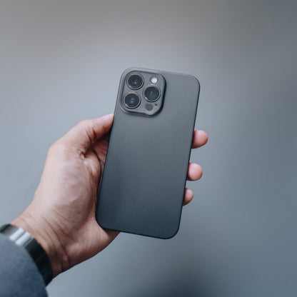 CAPA IPHONE SLIM CINZA MAGSAFFE