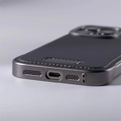 CAPA IPHONE COURO IRON MAGSAFE
