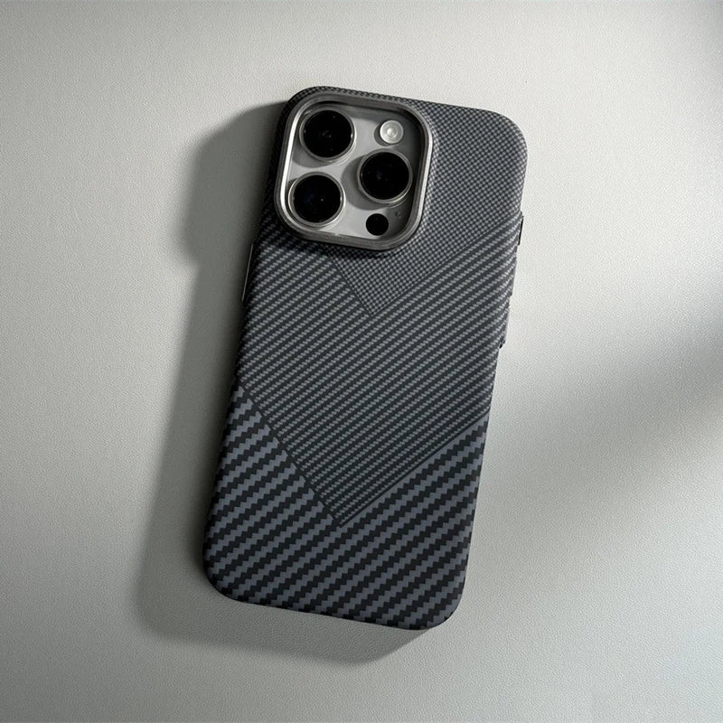 CAPA IPHONE CARBON COLORS MAGSAFE