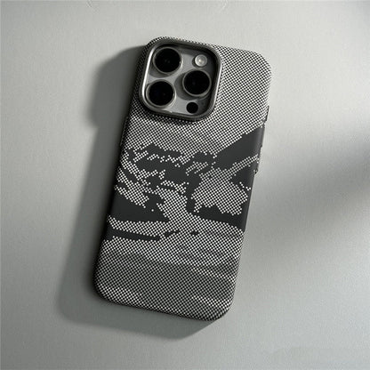CAPA IPHONE CARBON MOUNTAINS MAGSAFE