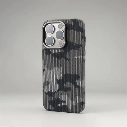 CAPA IPHONE CARBON CAMUFLAGEM MAGSAFE